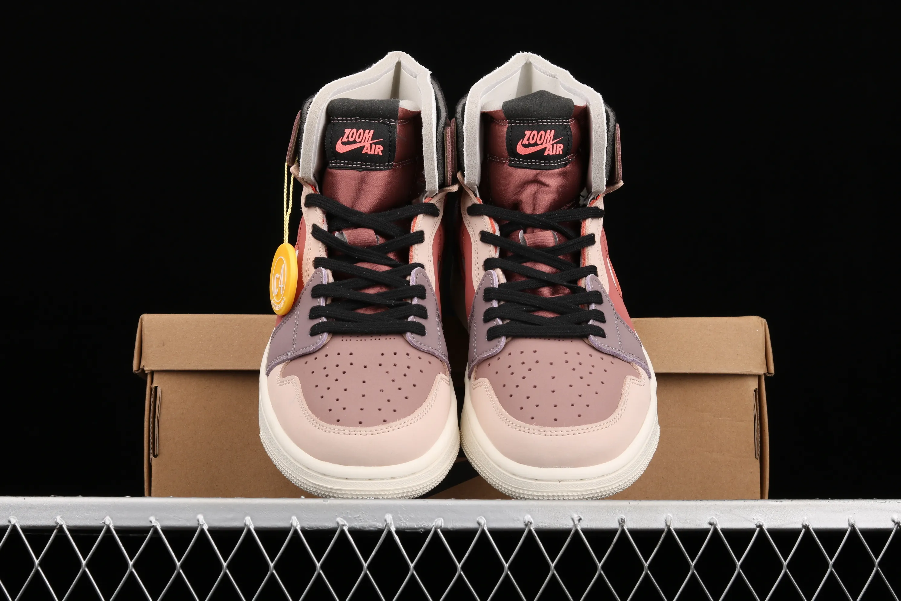 All categories Air Jordan Jordan series basketball shoes Air Jordan 1 High G version Air Jordan 1 Zoom CMFT AJ1 Joe 1 bean paste dirty powder CT0979-602